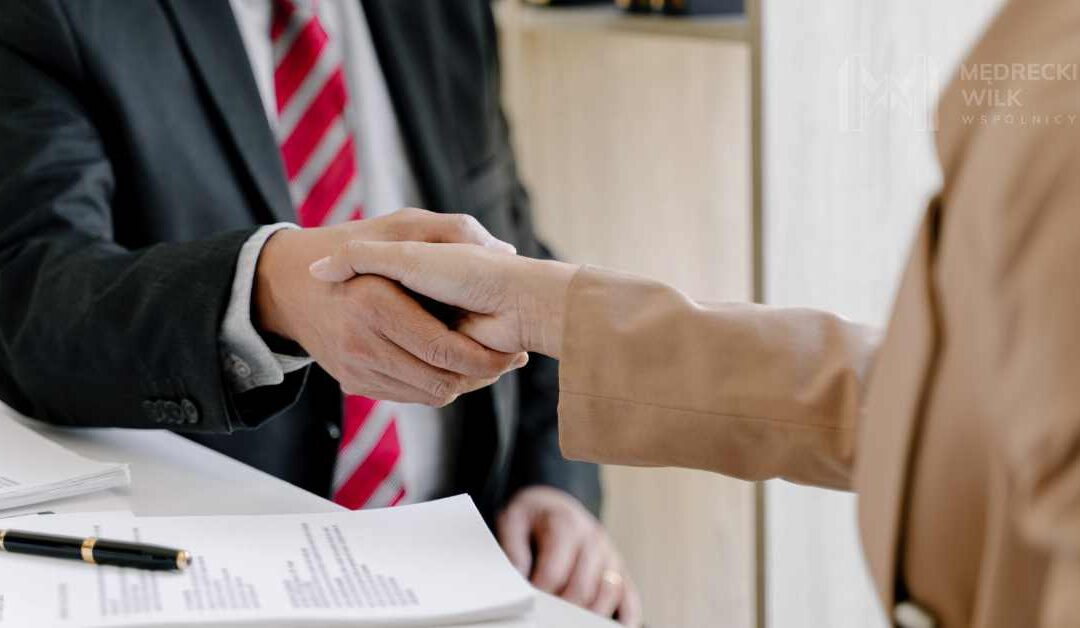 Ilustracja kalendarza z zaznaczoną datą i napisem „2025” – reprezentująca oczekiwanie na zmiany w kwestii umów frankowych.