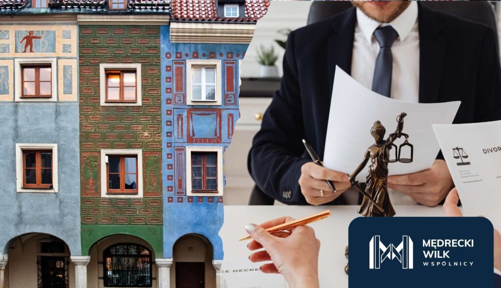 kancelaria-dla-frankowiczow-z-poznania – Kancelaria Mędrecki Wilk i Wspólnicy  Kolorowe kamienice Starego Rynku w Poznaniu połączone graficznie z wnętrzem kancelarii prawnej. Na pierwszym planie Temida i dokumenty, w tle prawnik w garniturze. W prawym dolnym rogu logo kancelarii Mędrecki Wilk i Wspólnicy.