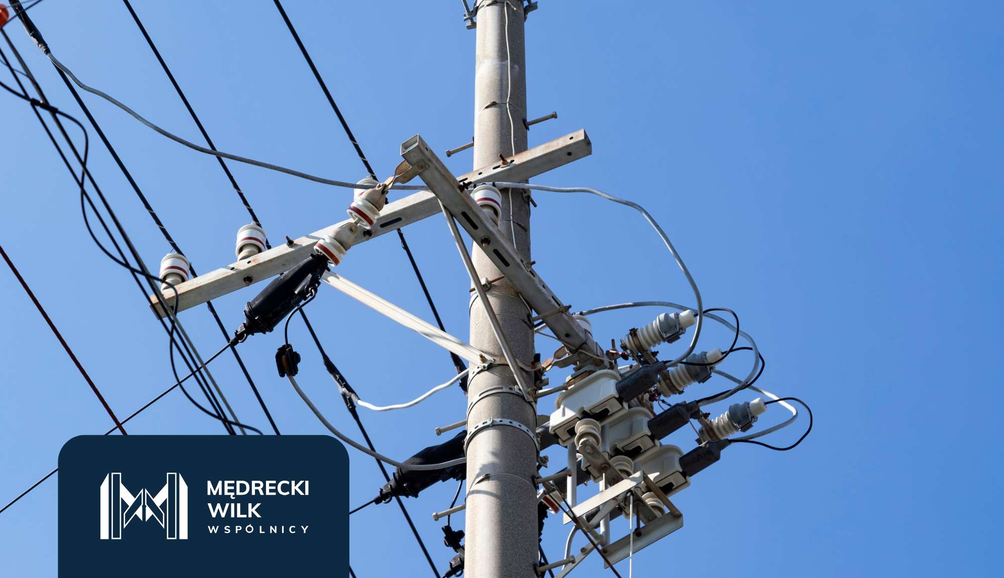 Słupy wysokiego napięcia