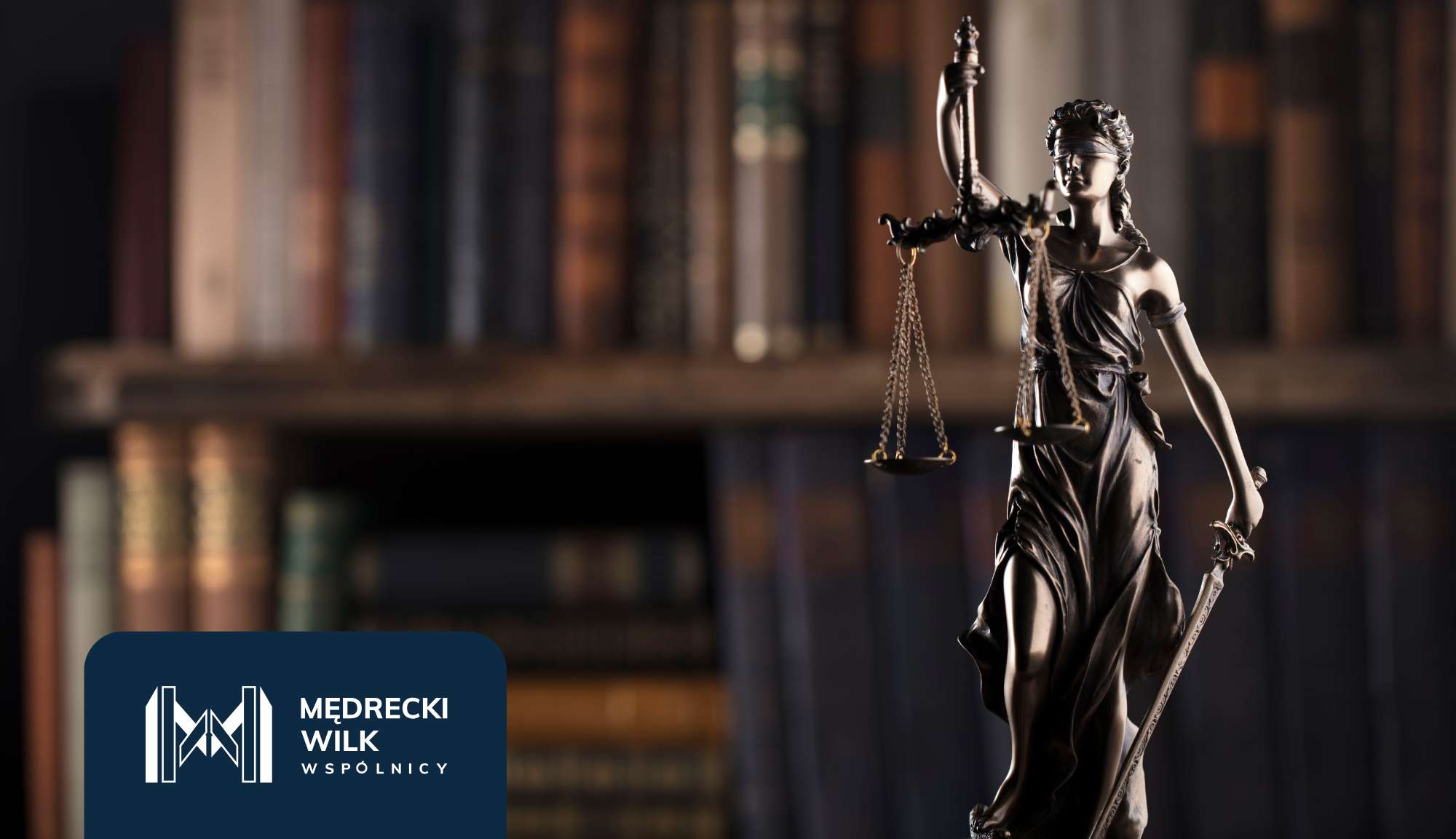 Temida, w tle kodeksy karne