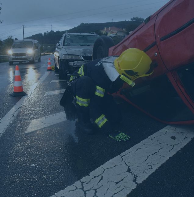 Osoba z niepełnosprawnością na wózku inwalidzkim u ubezpieczyciela